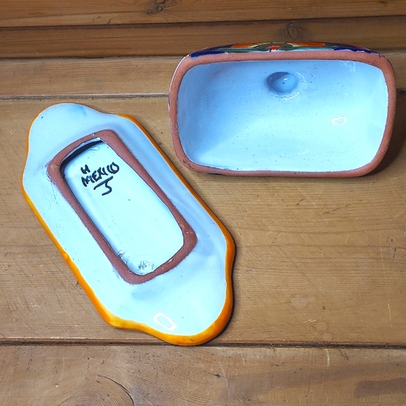 TALAVERA Mexico VERY Colorful Butter Dish - Picture 8 of 9